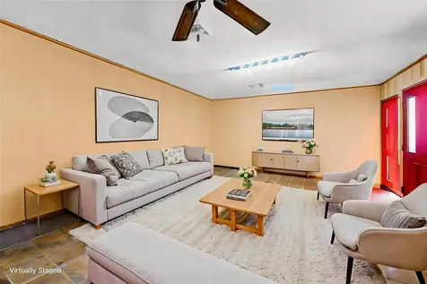 5927 Clarewood Drive Houston TX 77081