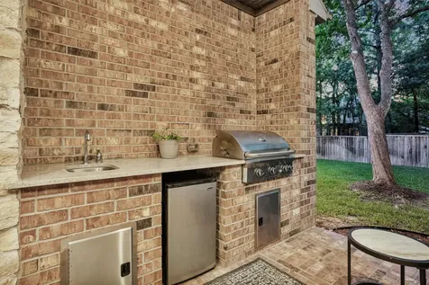 123 Del Monte Pines Drive Montgomery TX 77316
