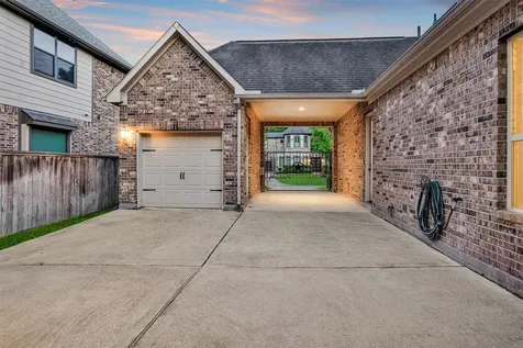 123 Del Monte Pines Drive Montgomery TX 77316