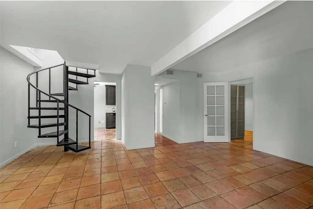 2415 Columbia Street Houston TX 77008
