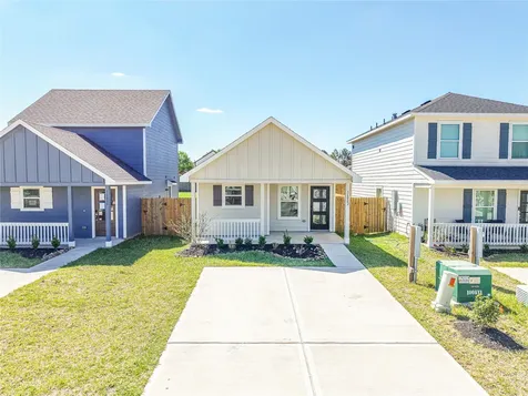 16802 N Marie Village Drive Conroe TX 77306