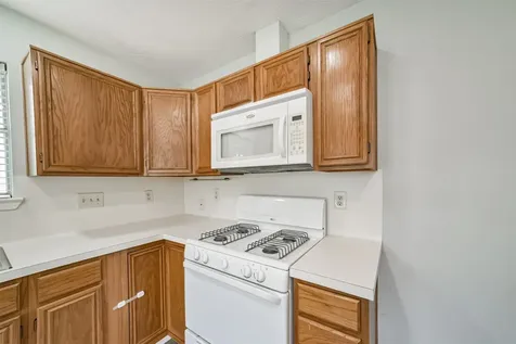 1021 N Sunset Drive Pearland TX 77581