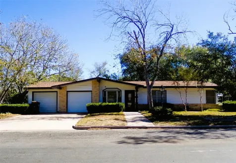 504 N West Street Weimar TX 78962
