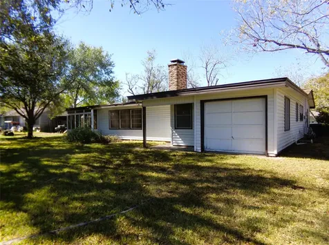504 N West Street Weimar TX 78962