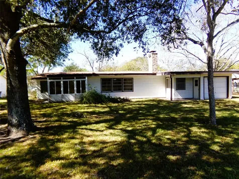 504 N West Street Weimar TX 78962