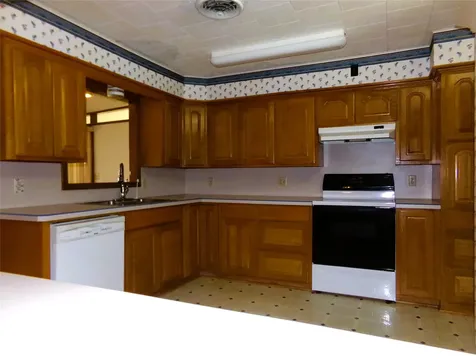 504 N West Street Weimar TX 78962