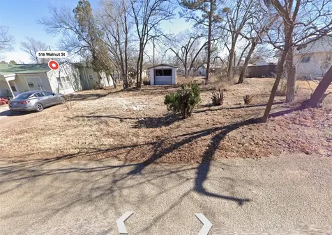 516 N Walnut Street Mclean TX 79057