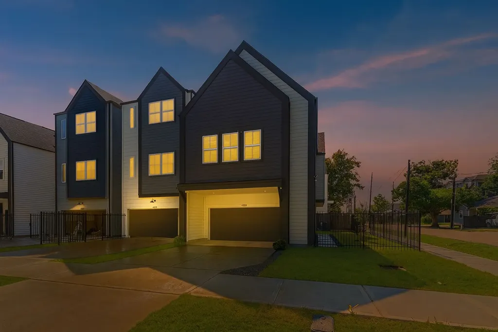 4329 Arlington Street Houston TX 77022