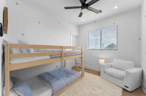 4329 Arlington Street Houston TX 77022