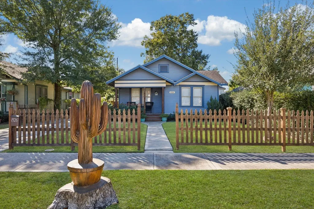 1526 Lawson Street Houston TX 77023