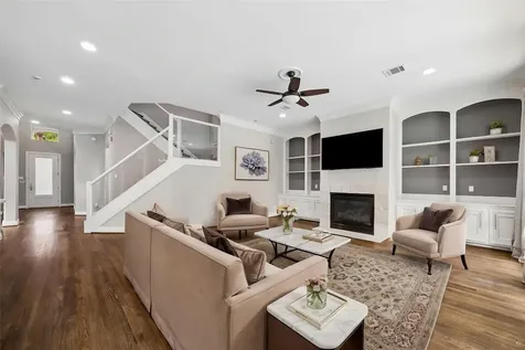 4909 Spruce Street Bellaire TX 77401