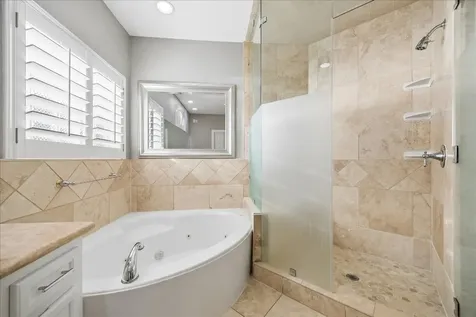 4909 Spruce Street Bellaire TX 77401