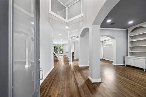 4909 Spruce Street Bellaire TX 77401