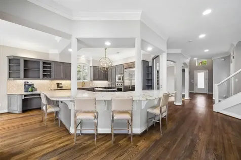 4909 Spruce Street Bellaire TX 77401