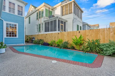 1615 Church Street Galveston TX 77550