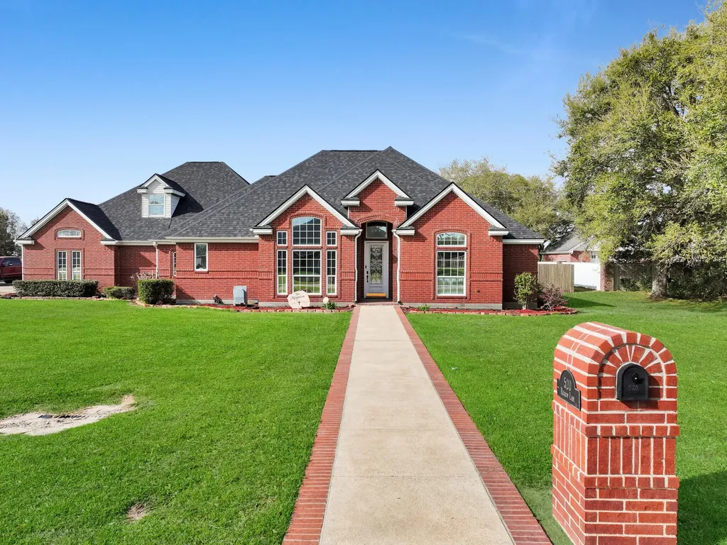 520 Meadow Lane Winnie TX 77665