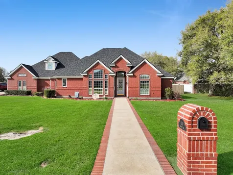 520 Meadow Lane Winnie TX 77665