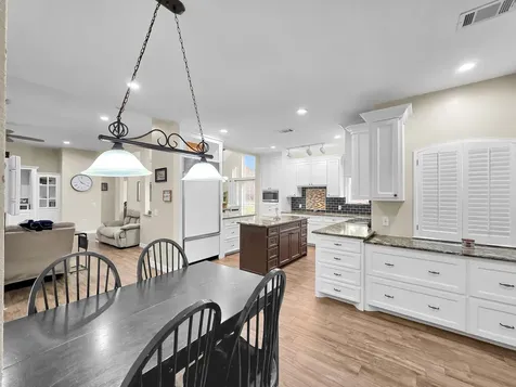 520 Meadow Lane Winnie TX 77665