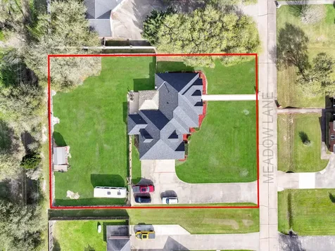 520 Meadow Lane Winnie TX 77665