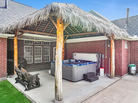 520 Meadow Lane Winnie TX 77665