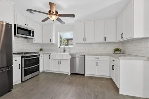 417 W Hillary Circle Sugar Land TX 77498