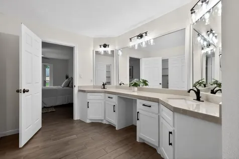 417 W Hillary Circle Sugar Land TX 77498