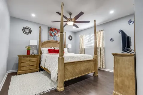 605 S Remington Drive Angleton TX 77515