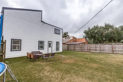 605 S Remington Drive Angleton TX 77515