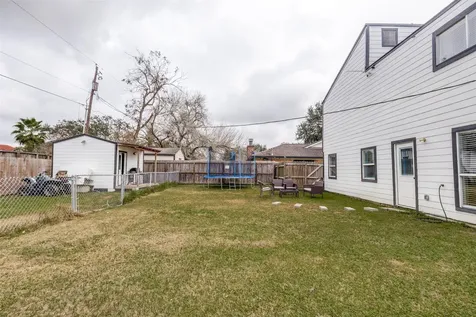 605 S Remington Drive Angleton TX 77515