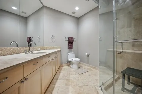 5005 Hidalgo Street 601 Houston TX 77056