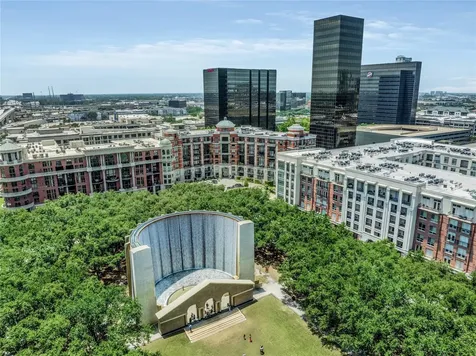 5005 Hidalgo Street 601 Houston TX 77056