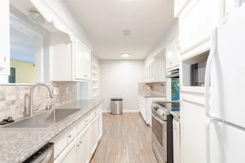 6131 Grape Street Houston TX 77074