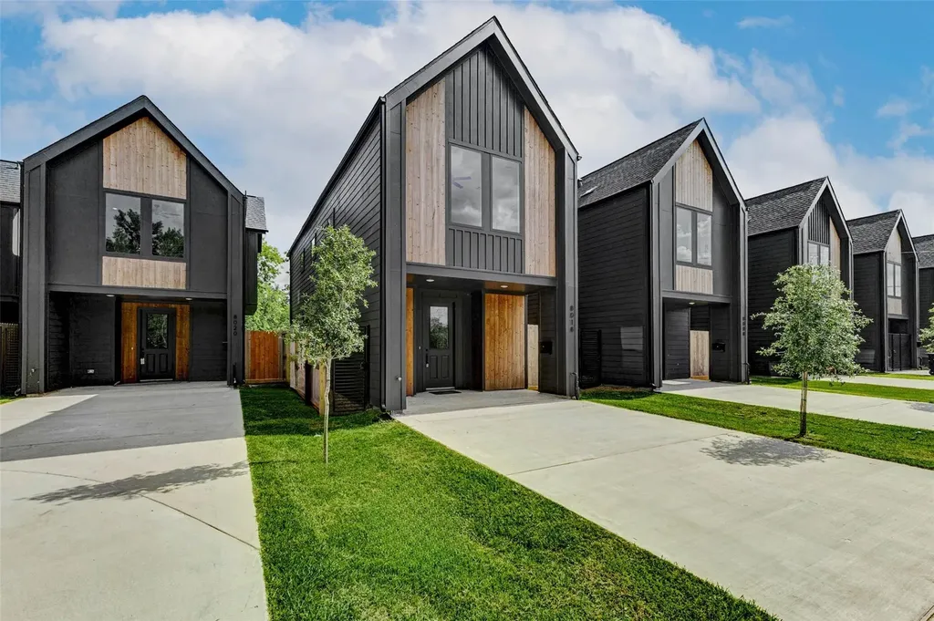 8008 Sunbury Street Houston TX 77028