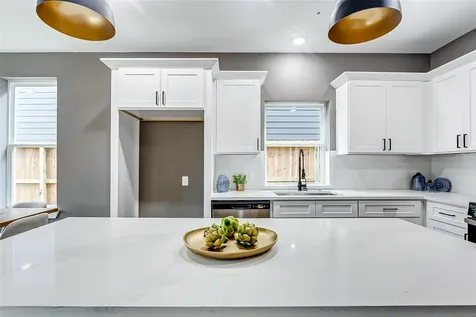 8008 Sunbury Street Houston TX 77028