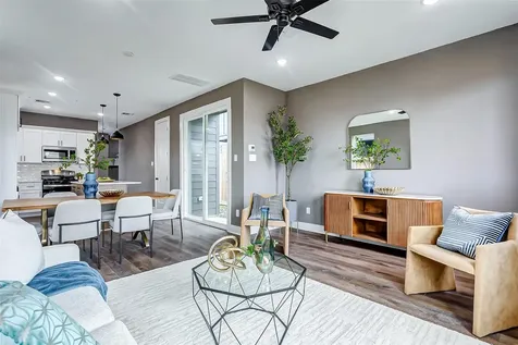 8008 Sunbury Street Houston TX 77028