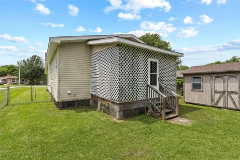 709 Dallas Street Port Neches TX 77651