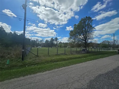 287 County Road 688 Dayton TX 77535