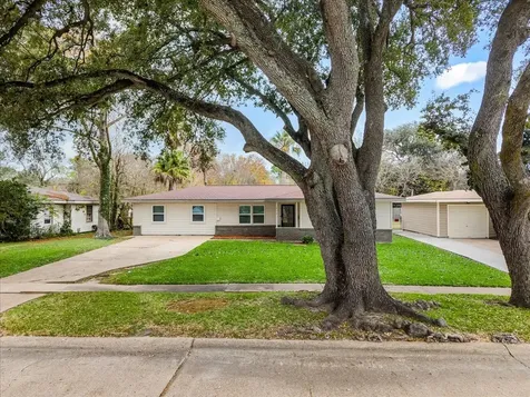 516 23rd Avenue N Texas City TX 77590