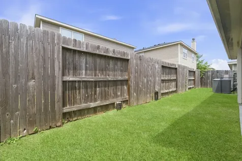 1030 Hummingbird Point Lane Houston TX 77090