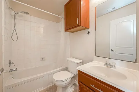 11015 Warath Oak Court Houston TX 77065