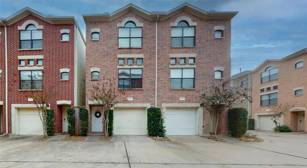8715 Meadowcroft Drive 902 Houston TX 77063