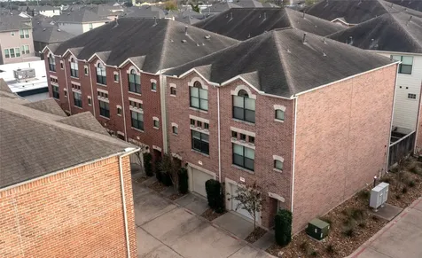 8715 Meadowcroft Drive 902 Houston TX 77063