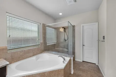 9006 Lacombe Lane Tomball TX 77375