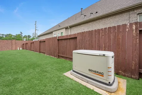 9006 Lacombe Lane Tomball TX 77375