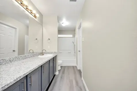 882 Darbydale Crossing Lane Houston TX 77090