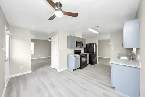 882 Darbydale Crossing Lane Houston TX 77090