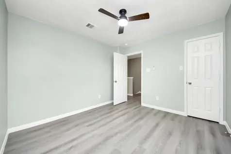 882 Darbydale Crossing Lane Houston TX 77090