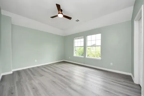882 Darbydale Crossing Lane Houston TX 77090