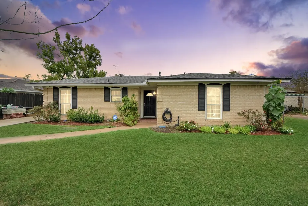 2443 Lauder Road Houston TX 77039