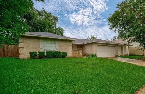 1126 W Belgravia Drive Pearland TX 77584